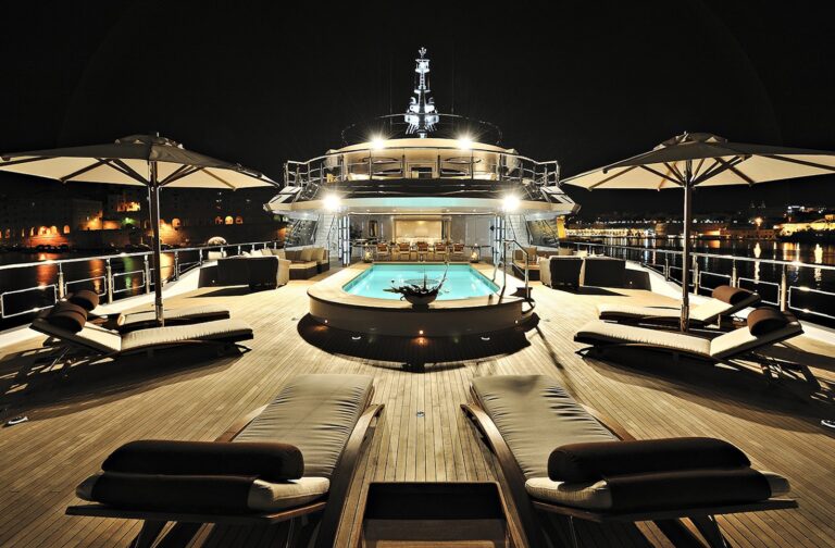 The 85m Yacht VIBRANT CURIOSITY