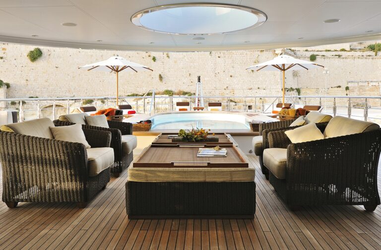 The 85m Yacht VIBRANT CURIOSITY