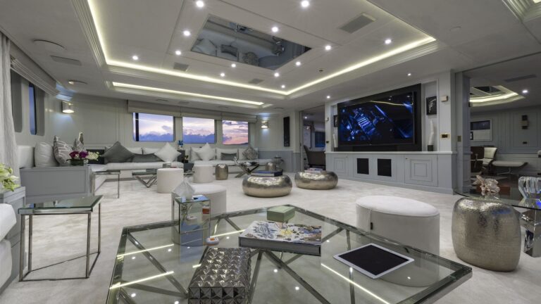 The 86m Yacht CHAKRA