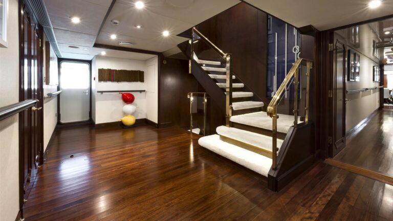 The 86m Yacht CHAKRA