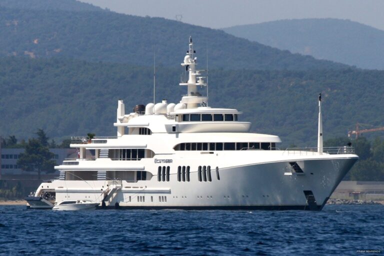 The 86m Yacht ECSTASEA