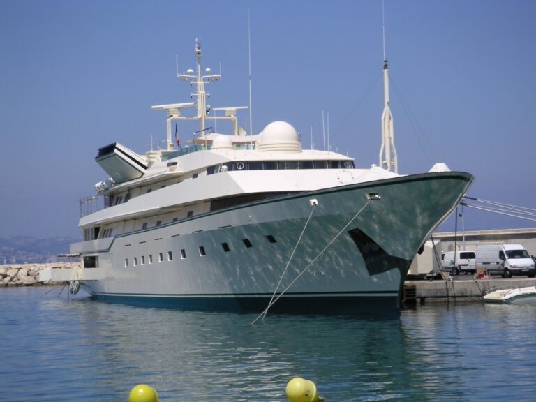 The 86m Yacht KINGDOM 5KR