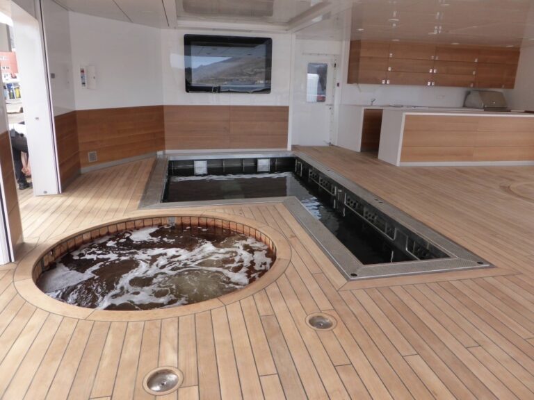 The 88m Yacht ARCTIC P