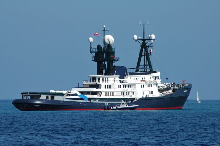 The 88m Yacht ARCTIC P