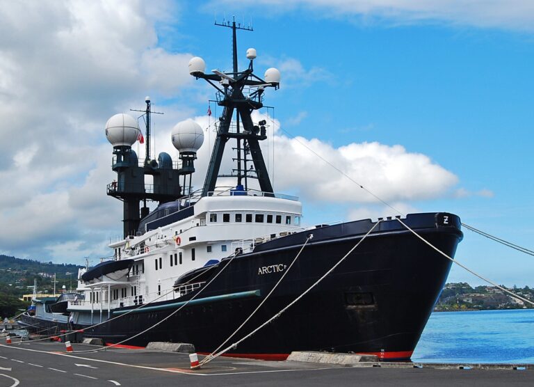 The 88m Yacht ARCTIC P