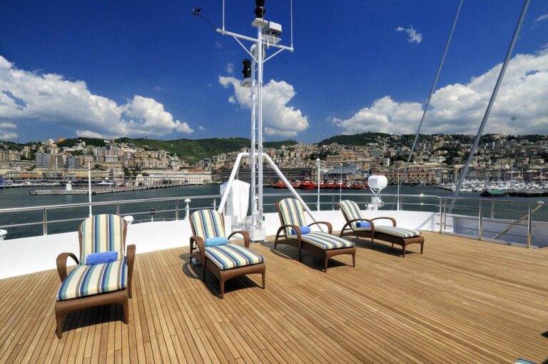The 89m Yacht LAUREN L
