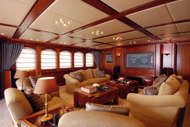 saloon