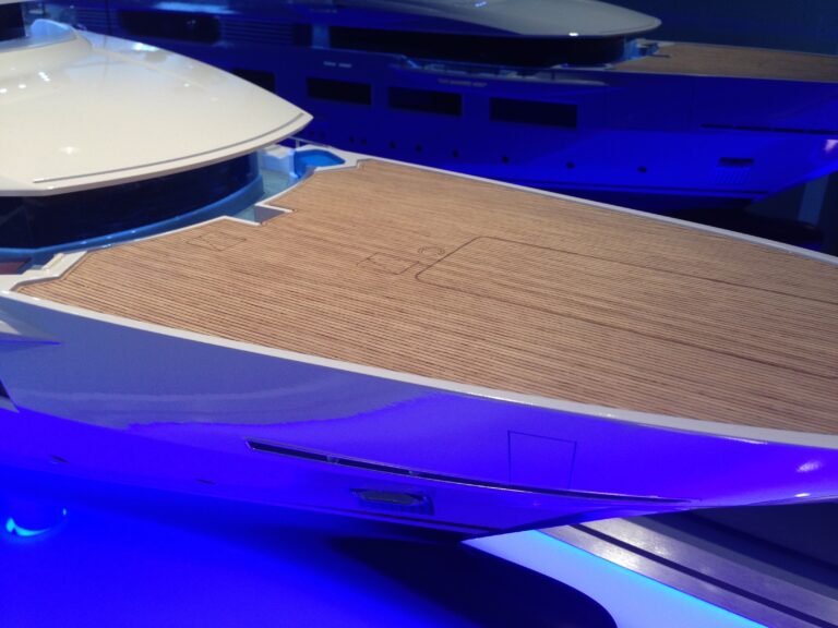 The 90m Yacht OCEANCO Y716