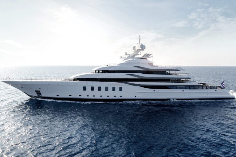 95M LURSSEN MEGA YACHT