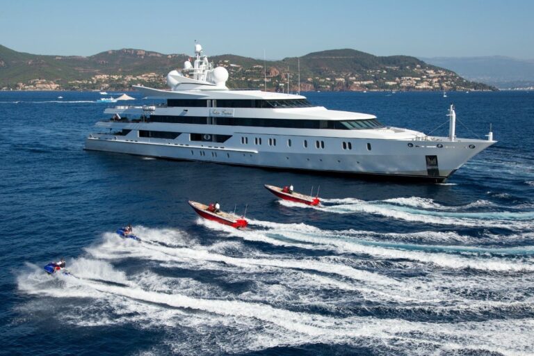 95m CUSTOM SUPERYACHT