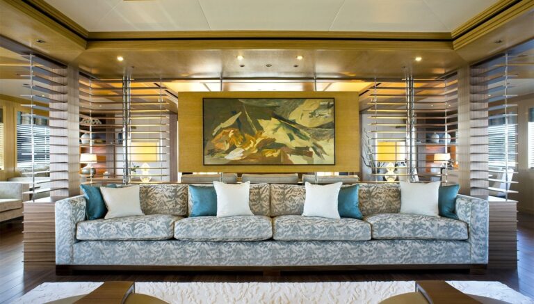 master suite lounge area