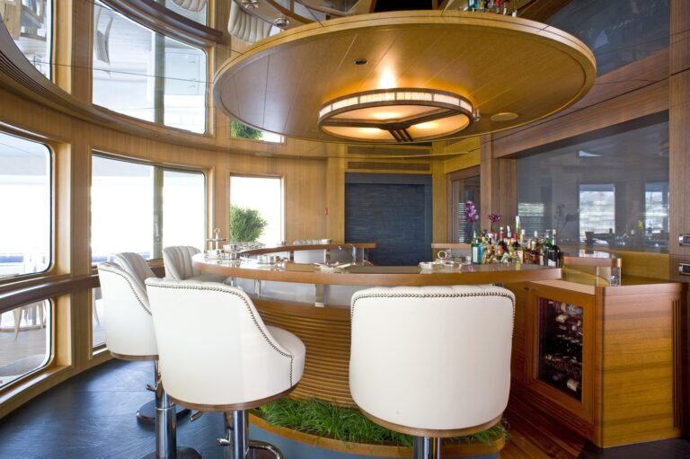 owner deck bar
