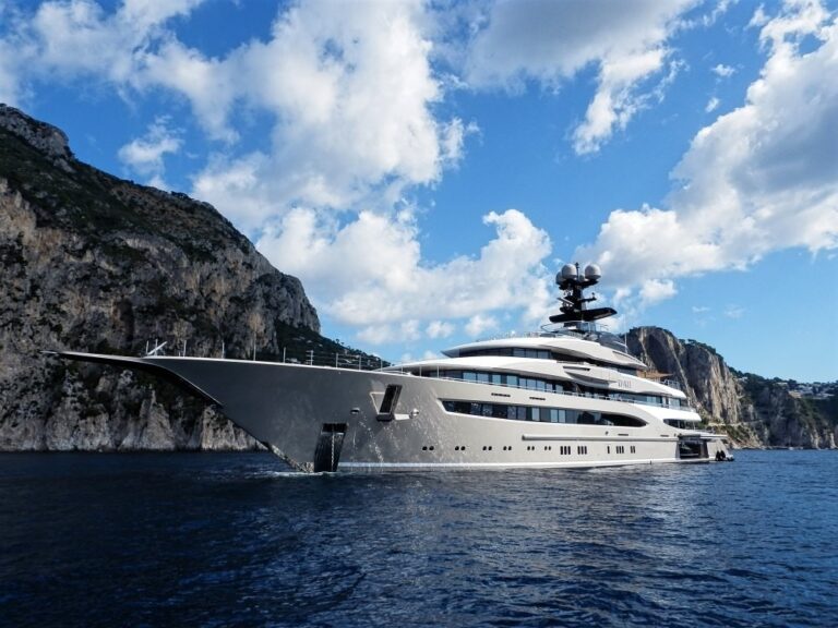 motor yacht by Lurssen