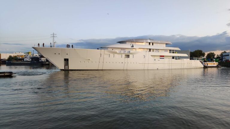 95m Mega Yacht Hull 1009 By Feadship