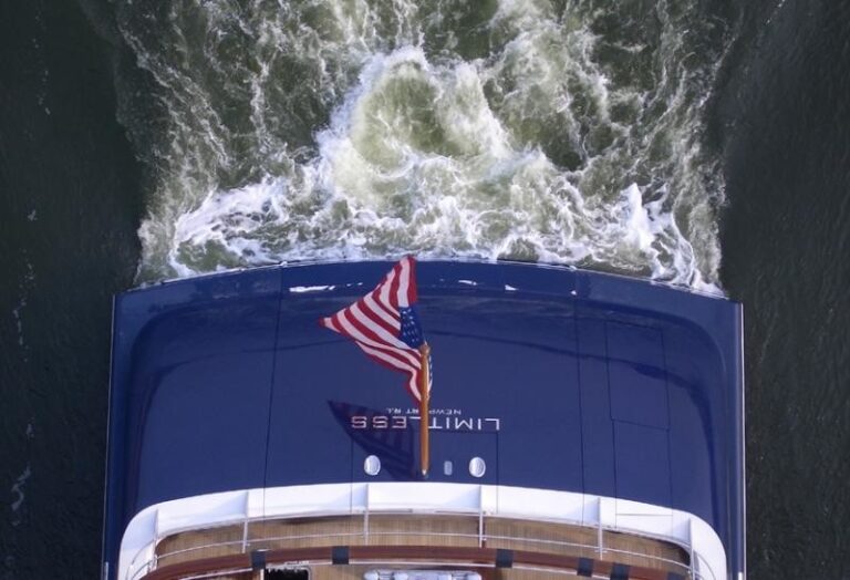 The 96m Yacht LIMITLESS