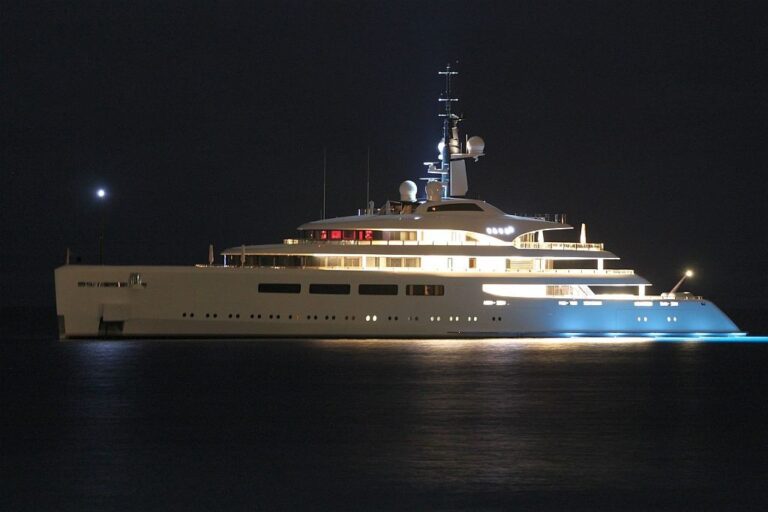 The 96m Yacht VAVA II