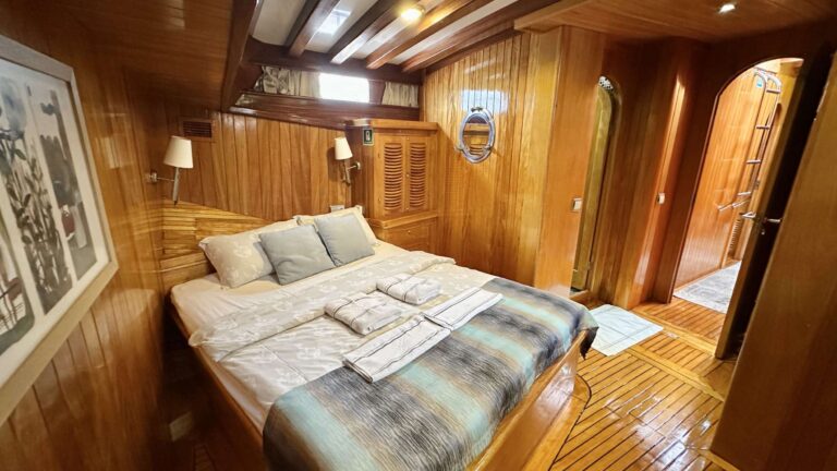 Guest cabin