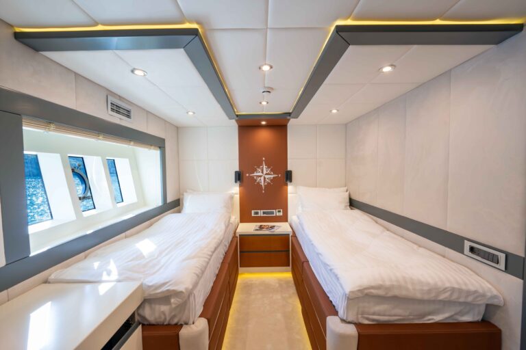 Twin cabin