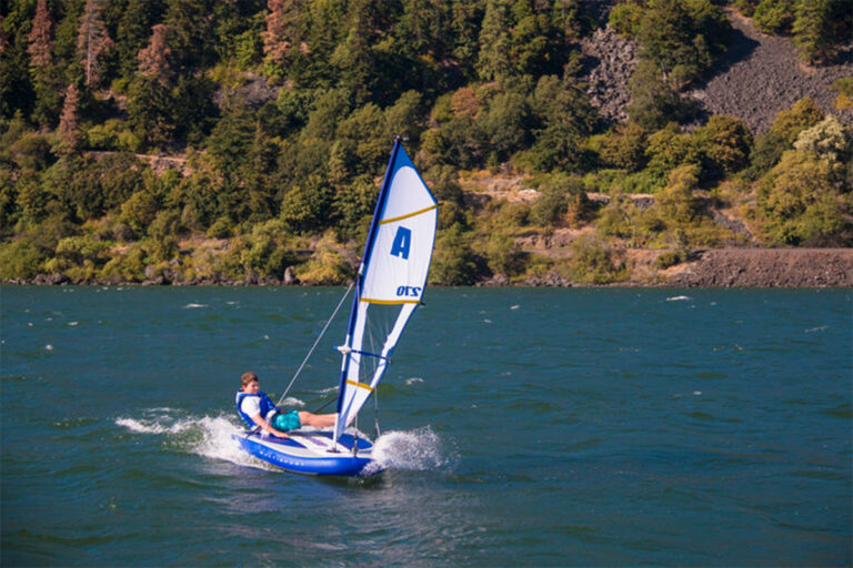 Sailing tender