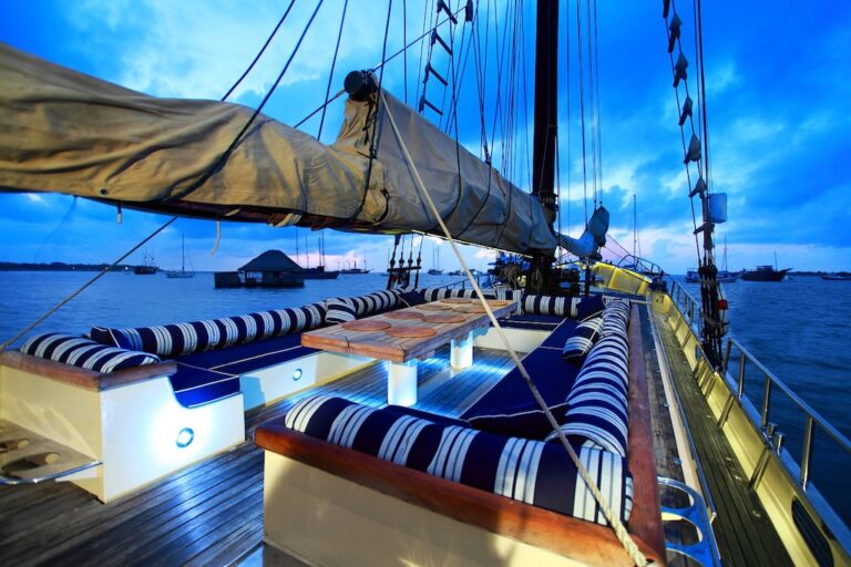 ADELAAR - Alfresco dining