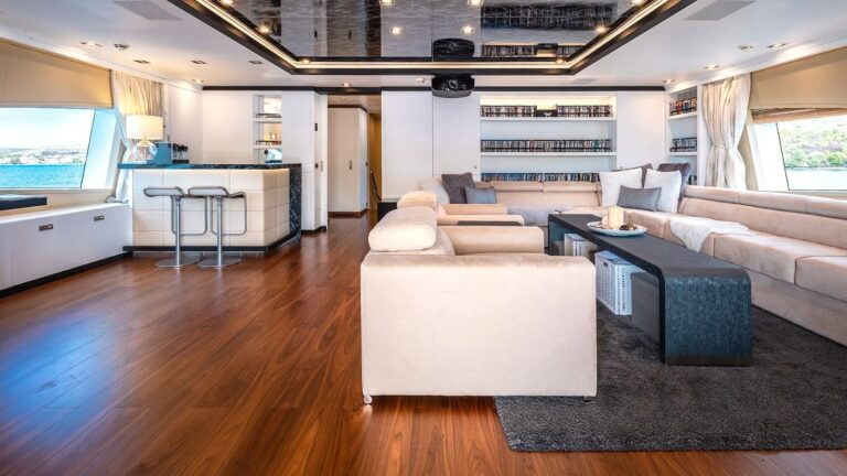 AFRICA I Interior - Upper Deck Salon
