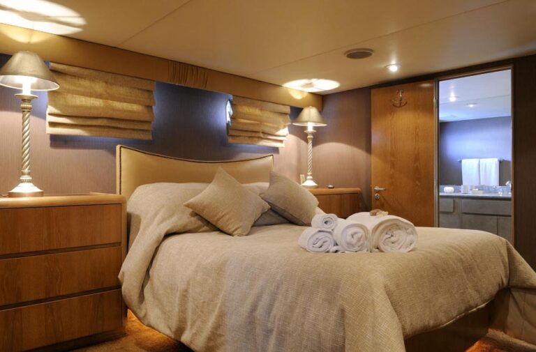 AI - VIP Double Cabin