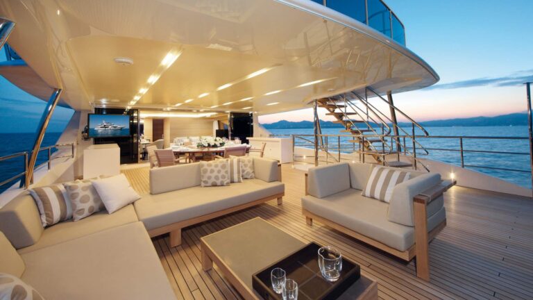 AL BOUCHRA Aft Deck