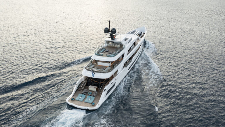 AL WAAB Yacht Running Aerial