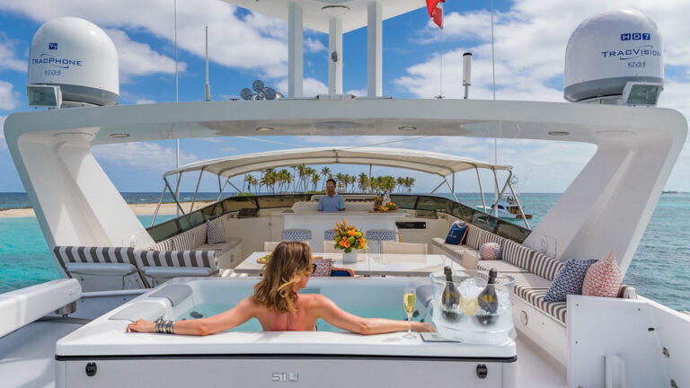 ALEXANDRA JANE Exterior - Flybridge Lifestyle
