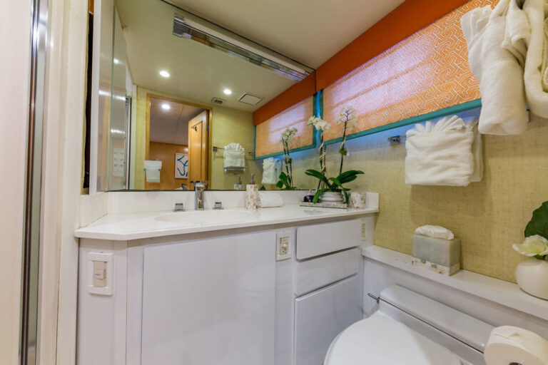 ALEXANDRA JANE Interior - Guest Ensuite