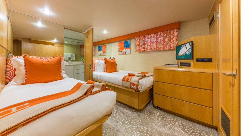 ALEXANDRA JANE Interior - Twin Cabin