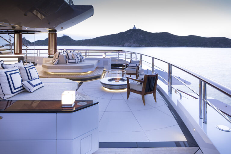 Upper deck aft