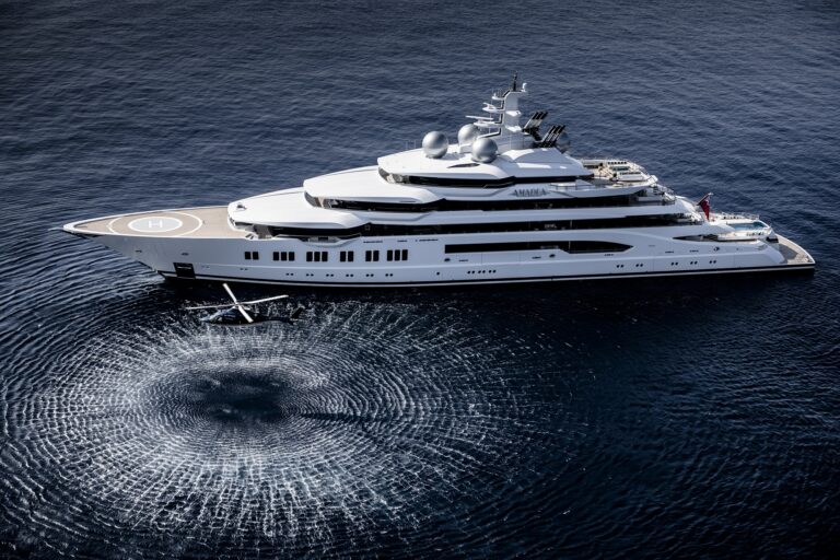 AMADEA With Helicopter
