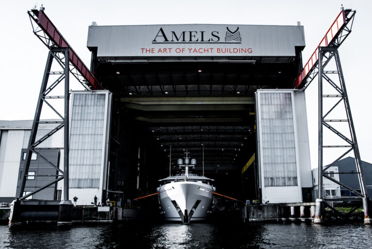 AMELS 220 AURORA BOREALIS Launch