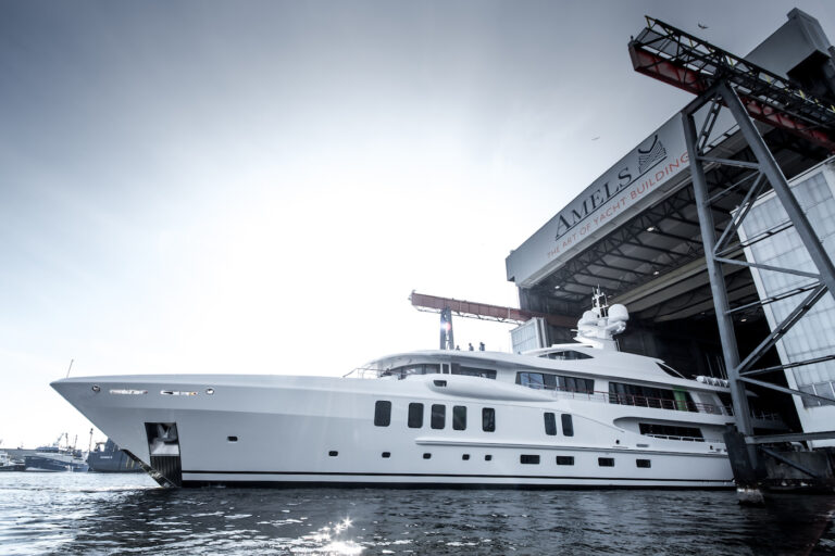 AMELS 220 AURORA BOREALIS Launched