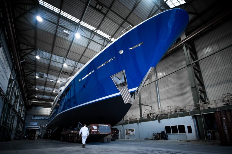 AMELS 55M SUPERYACHT - Launches