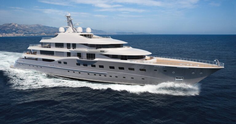 Charter yacht 83m Limited Editions 272 Superyacht
