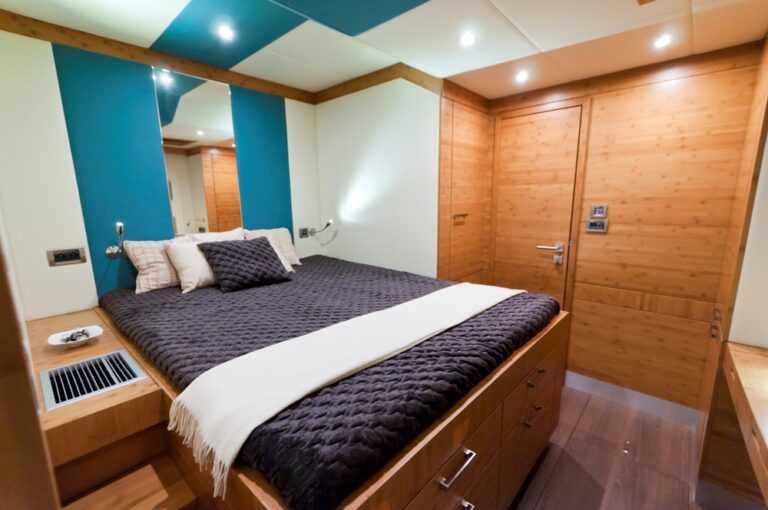 ANINI Double Cabin