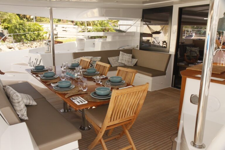 AOIBH - Alfresco dining