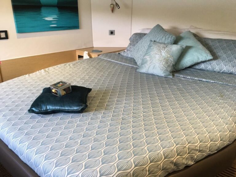 AOIBH - Queen bed