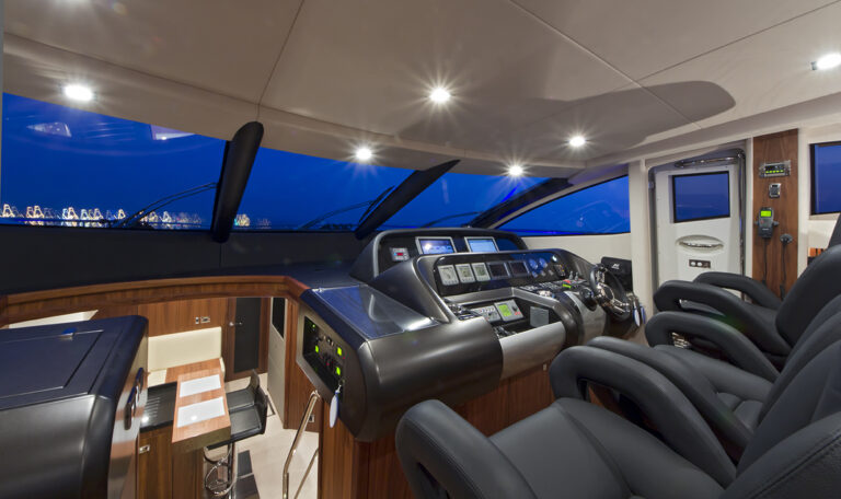 AQUA BLUE Ireland - Wheelhouse