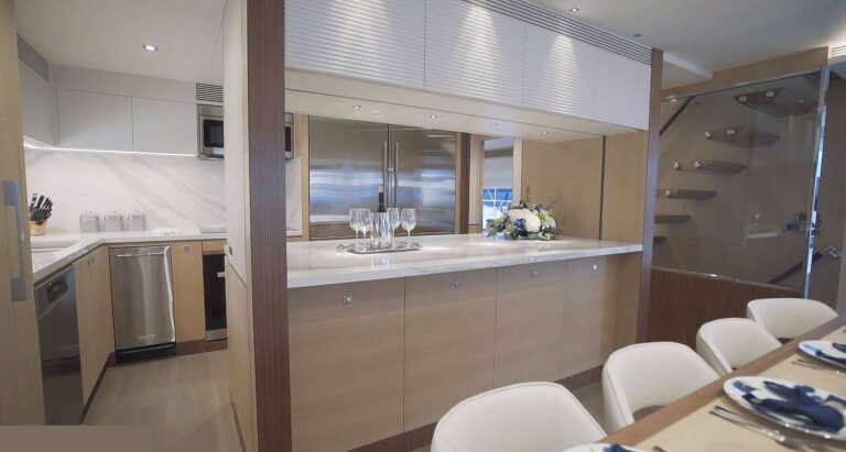 AQUA LIFE Interior - Dining And Galley