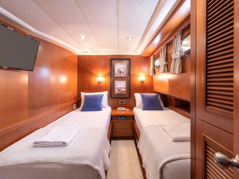 Twin Suite