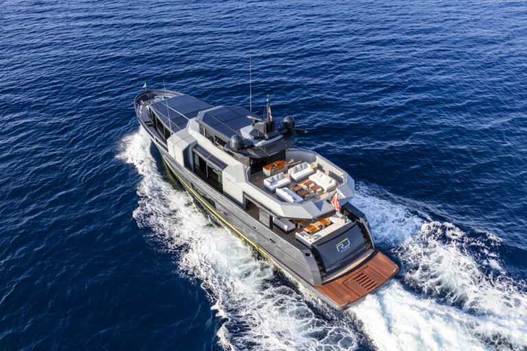 ARCADIA 105 Yacht Rendering