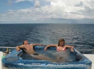 AREVARA - Jaccuzzi in Sundeck