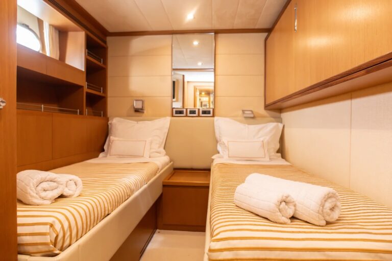 Twin Cabin