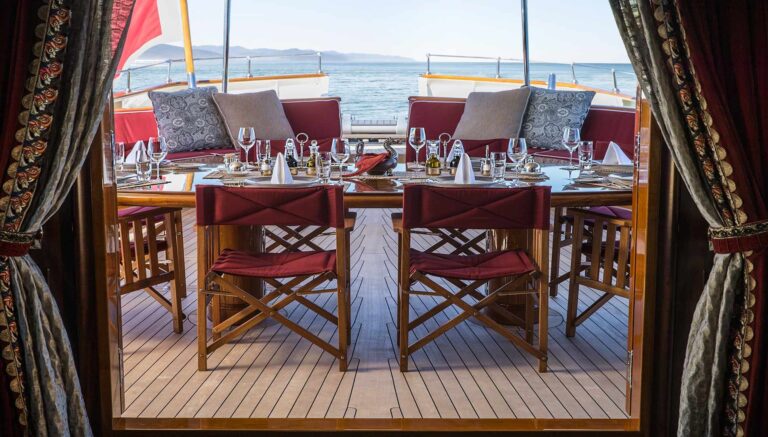 Alfresco Dining