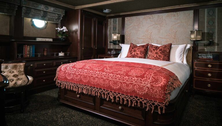 Double Cabin