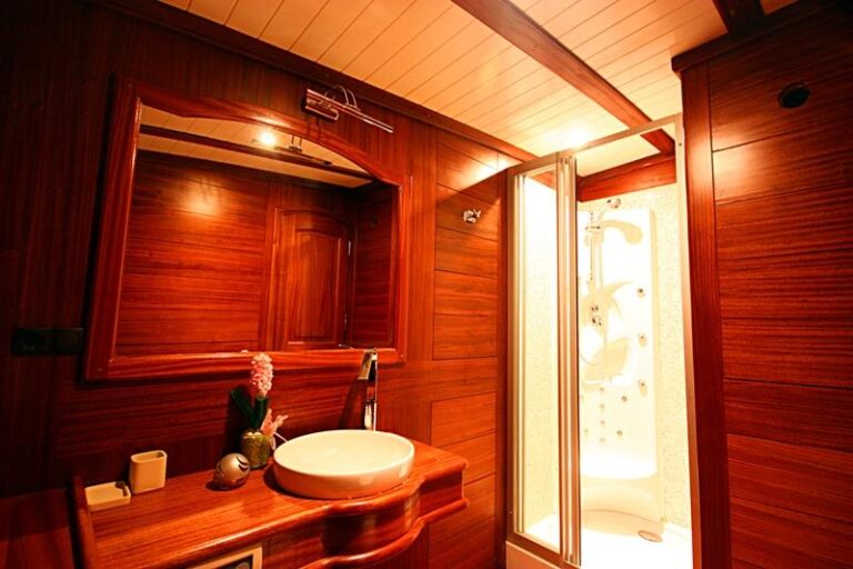 ARYF KAPTAN A Bathroom