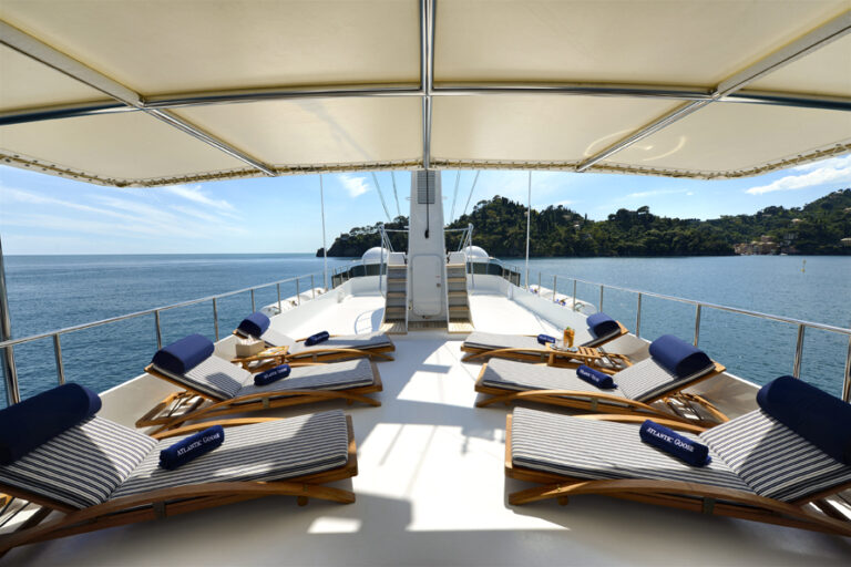 ATLANTIC GOOSE -  Sundeck Sunbeds